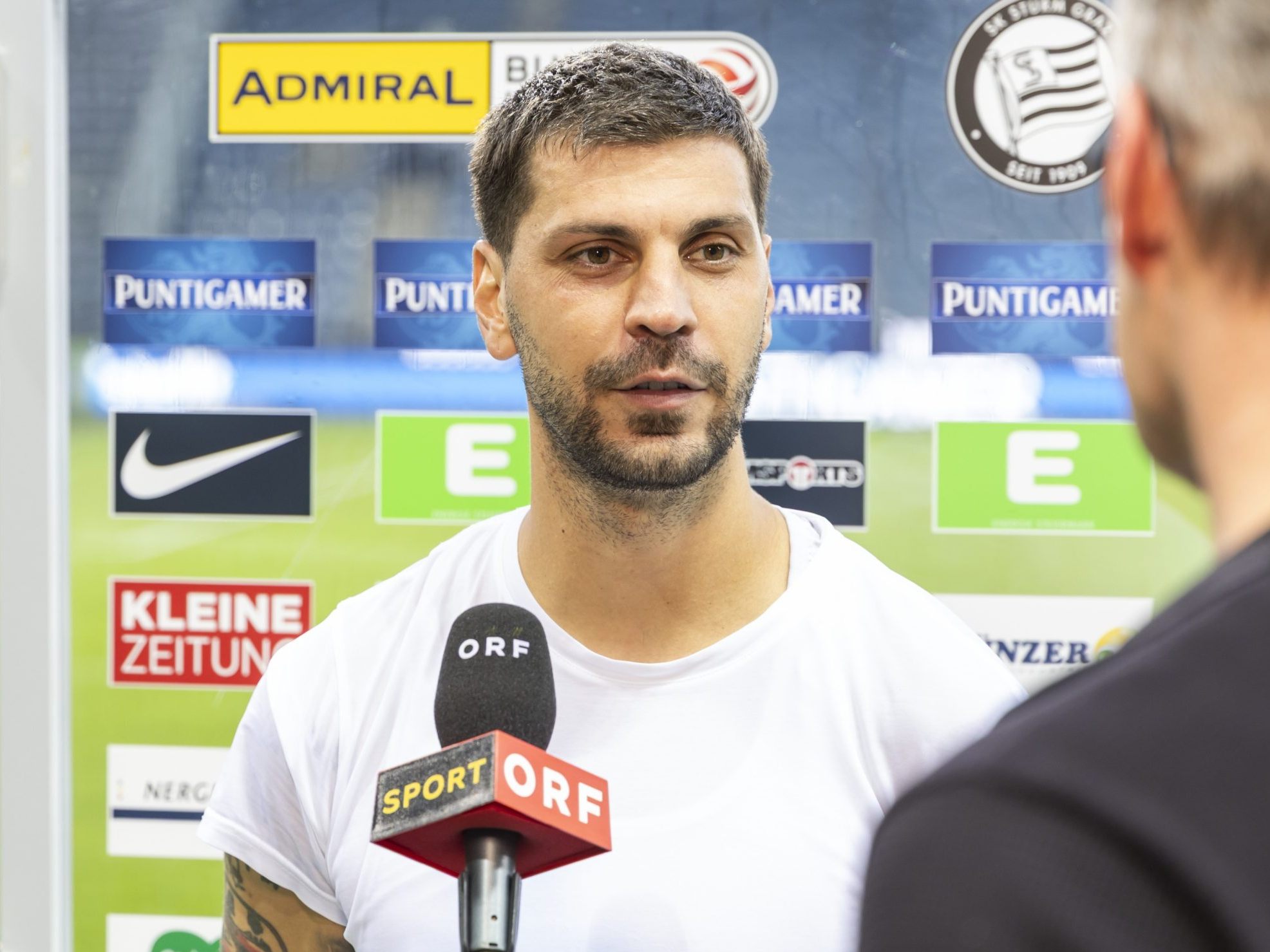Austria-Abwehrstütze Dragovic meldete sich fit fürs Derby.