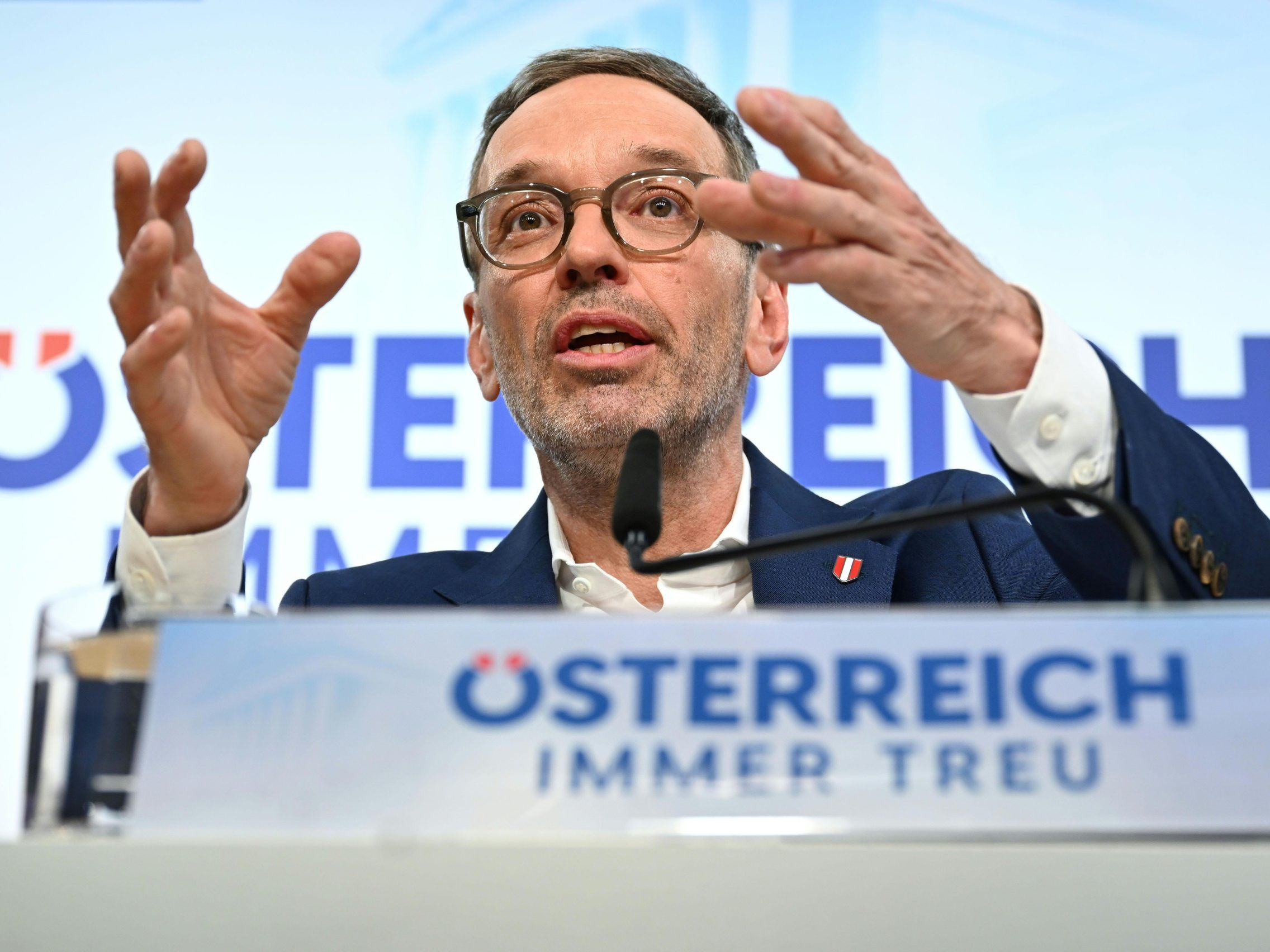 FPÖ-Chef Kickl setzt auf Nähe zur Bevölkerung.