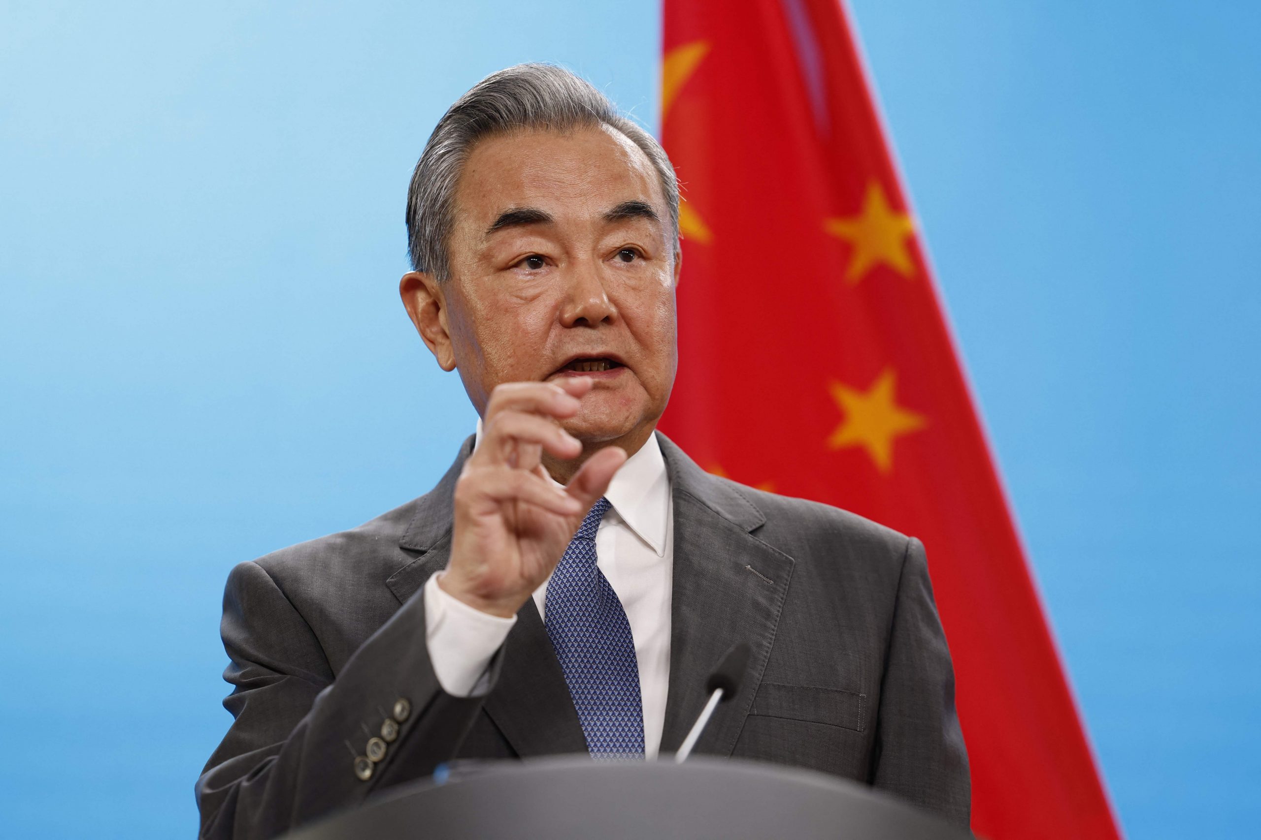 Kitajski zunanji minister Wang Yi obiskal Dunaj in se srečal z avstrijsko kolegico