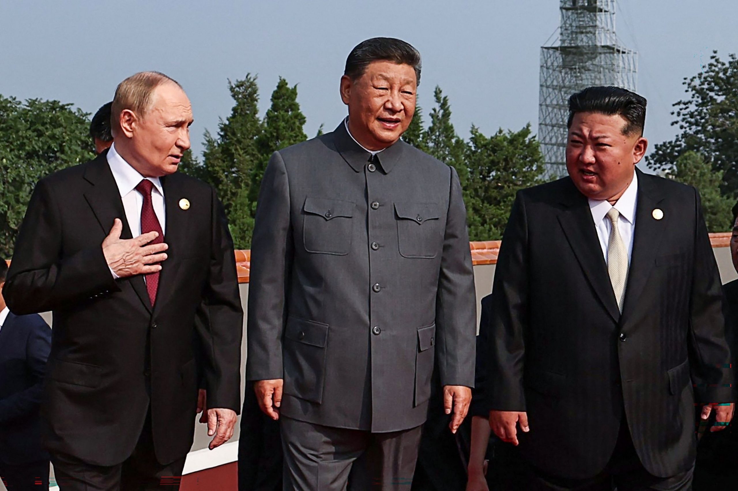 Wladimir Putin, Xi Jinping und Nordkoreas Machthaber Kim Jong-un. Wladimir Putin, Xi Jinping und Nordkoreas Machthaber Kim Jong-un.