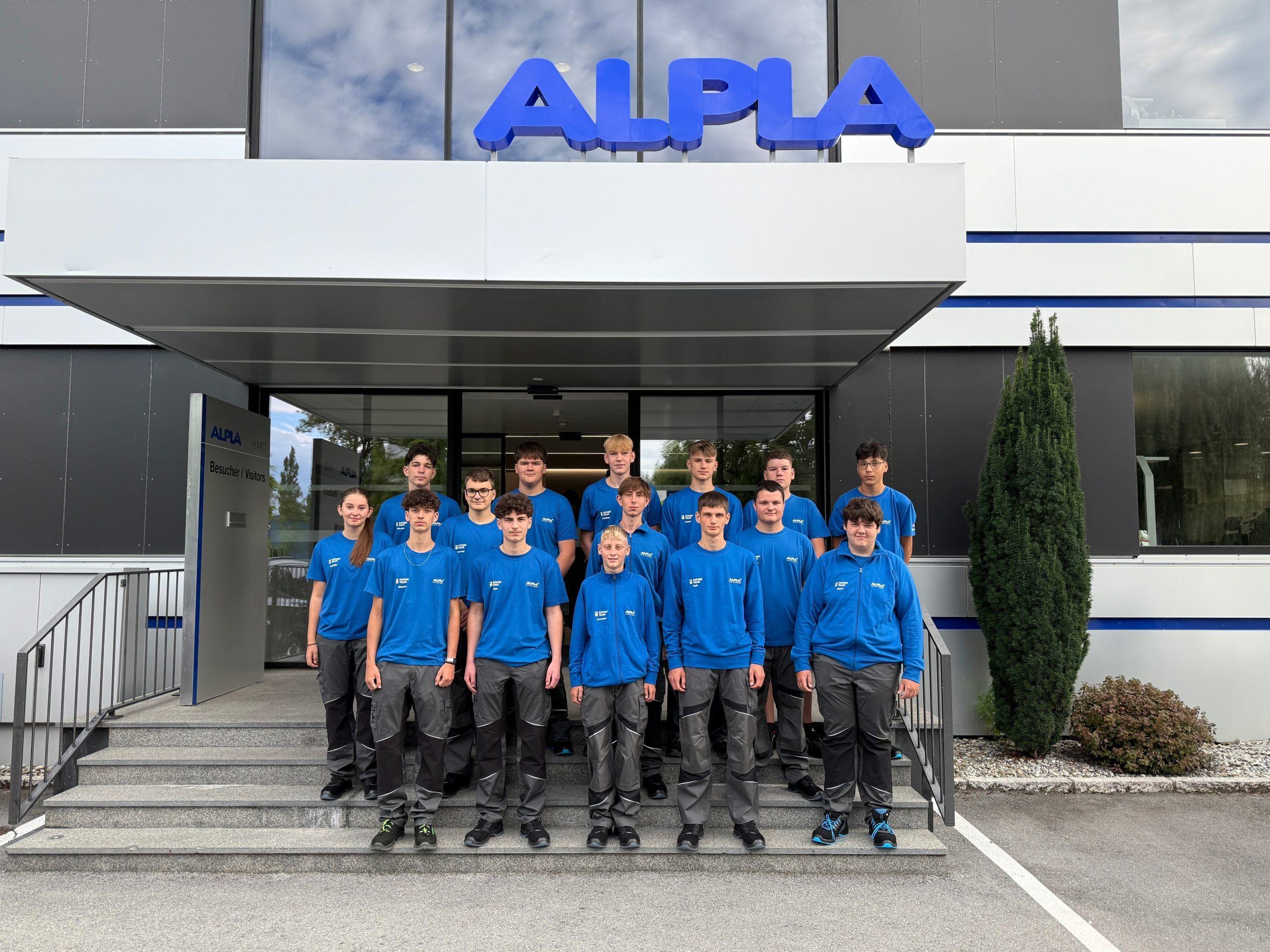 15 Jugendliche starteten am 1. September ihre Lehre bei ALPLA in Hard und Fußach.