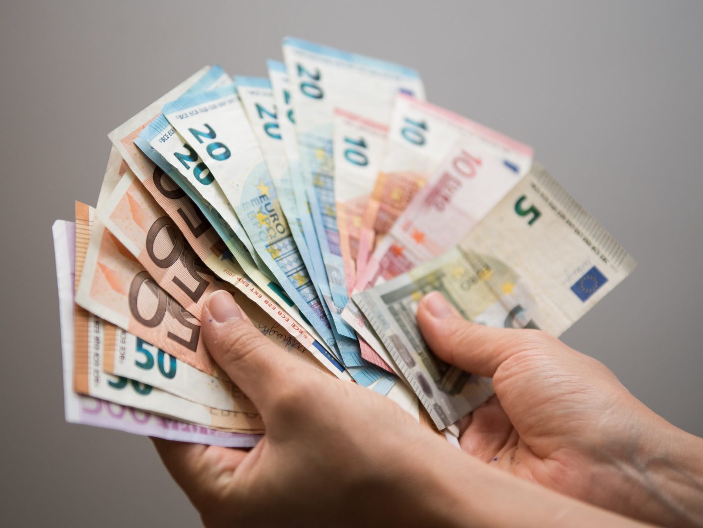 Im Vorjahr waren die KV-Verhandlungen mit einem Plus von vier Prozent abgeschlossen worden.