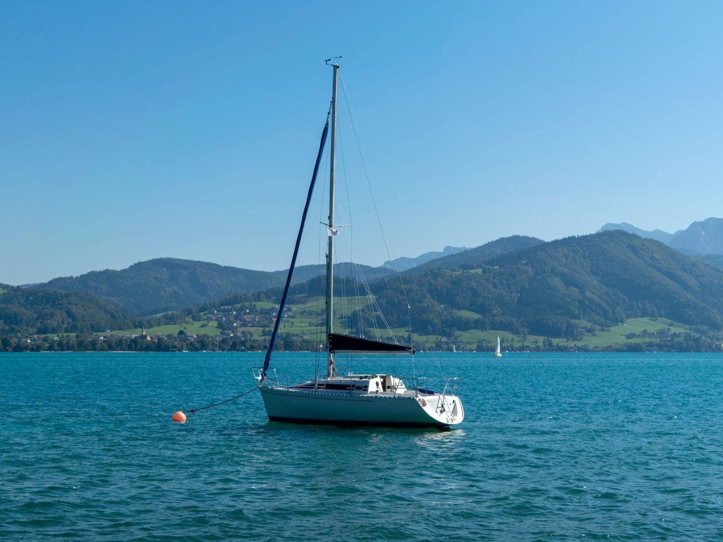 Der Mann wurde erst nach drei Stunden im Wasser entdeckt. Der Mann wurde erst nach drei Stunden im Wasser entdeckt.