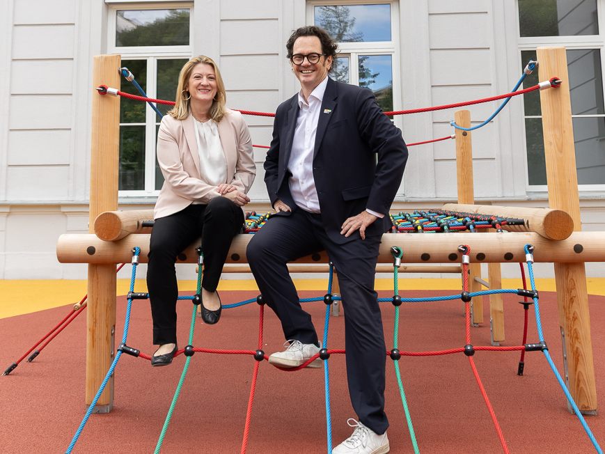 Bettina Emmerling und Markus Reiter besuchten die Baustelle.