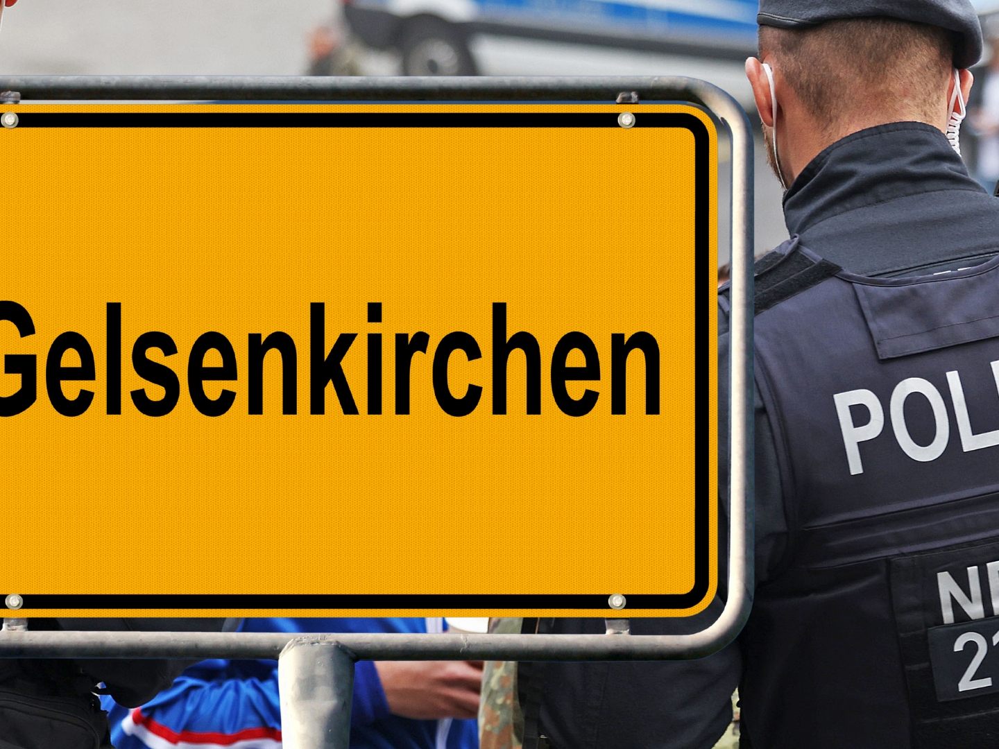 Bis zu 30 Personen gingen in Gelsenkirchen mit verschiedenen Waffen aufeinander los. (Symbolbild) Bis zu 30 Personen gingen in Gelsenkirchen mit verschiedenen Waffen aufeinander los. (Symbolbild)