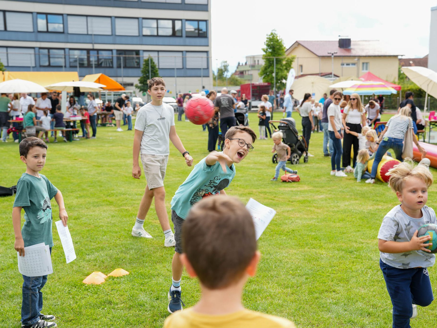 Jede Menge Spiel und Spaß für Groß und Klein beim diesjährigen Familienfest in Lauterach.