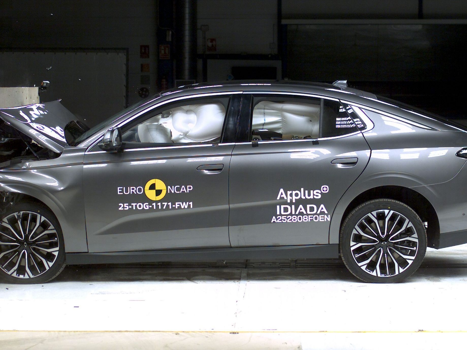 Das sind die Crashtest-Ergebnisse. Das sind die Crashtest-Ergebnisse.