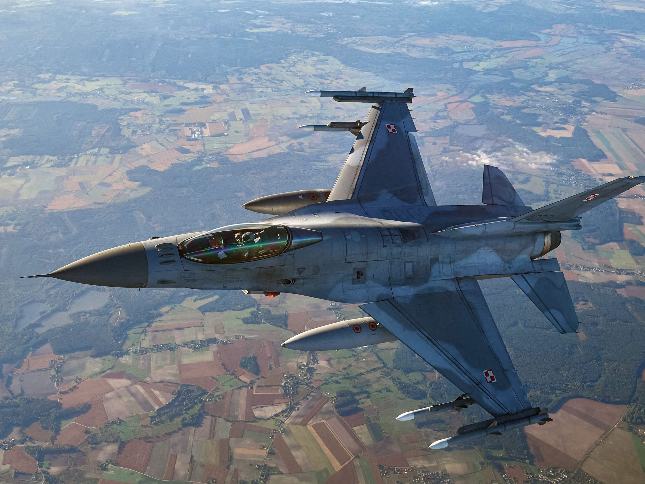 Ein F-16 Kampfjet der polnischen Luftwaffe im Einsatz über Polen. (Archivbild) Ein F-16 Kampfjet der polnischen Luftwaffe im Einsatz über Polen. (Archivbild)