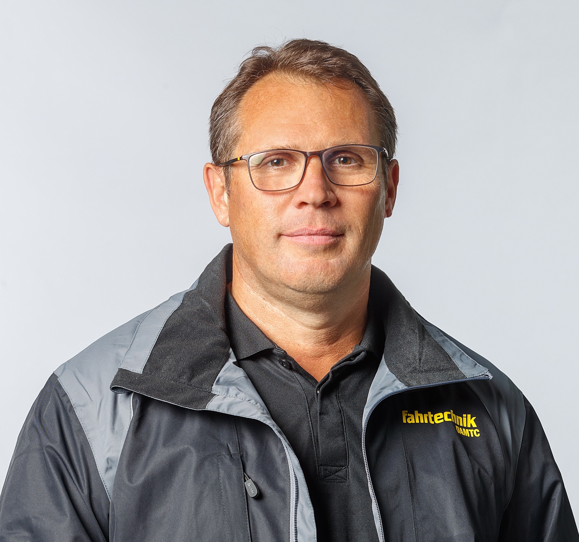 Roland Frisch, Pkw-Chefinstruktor der ÖAMTC Fahrtechnik. Roland Frisch, Pkw-Chefinstruktor der ÖAMTC Fahrtechnik.