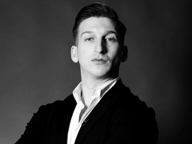 Erik Seidel aka "Satansbratan" gibt zur Eröffnung des ersten "GoStudent"-Nachhilfe-Studios in Wien einen Influencer-Vortrag.