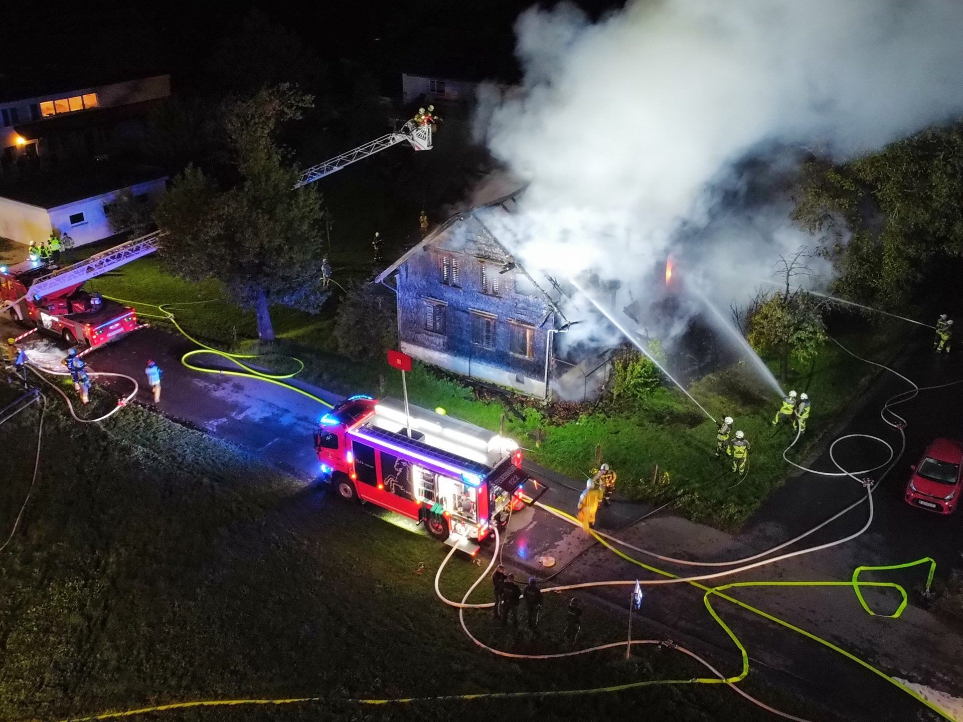 Vollbrand in Gaißau: Leerstehendes Haus komplett abgebrannt