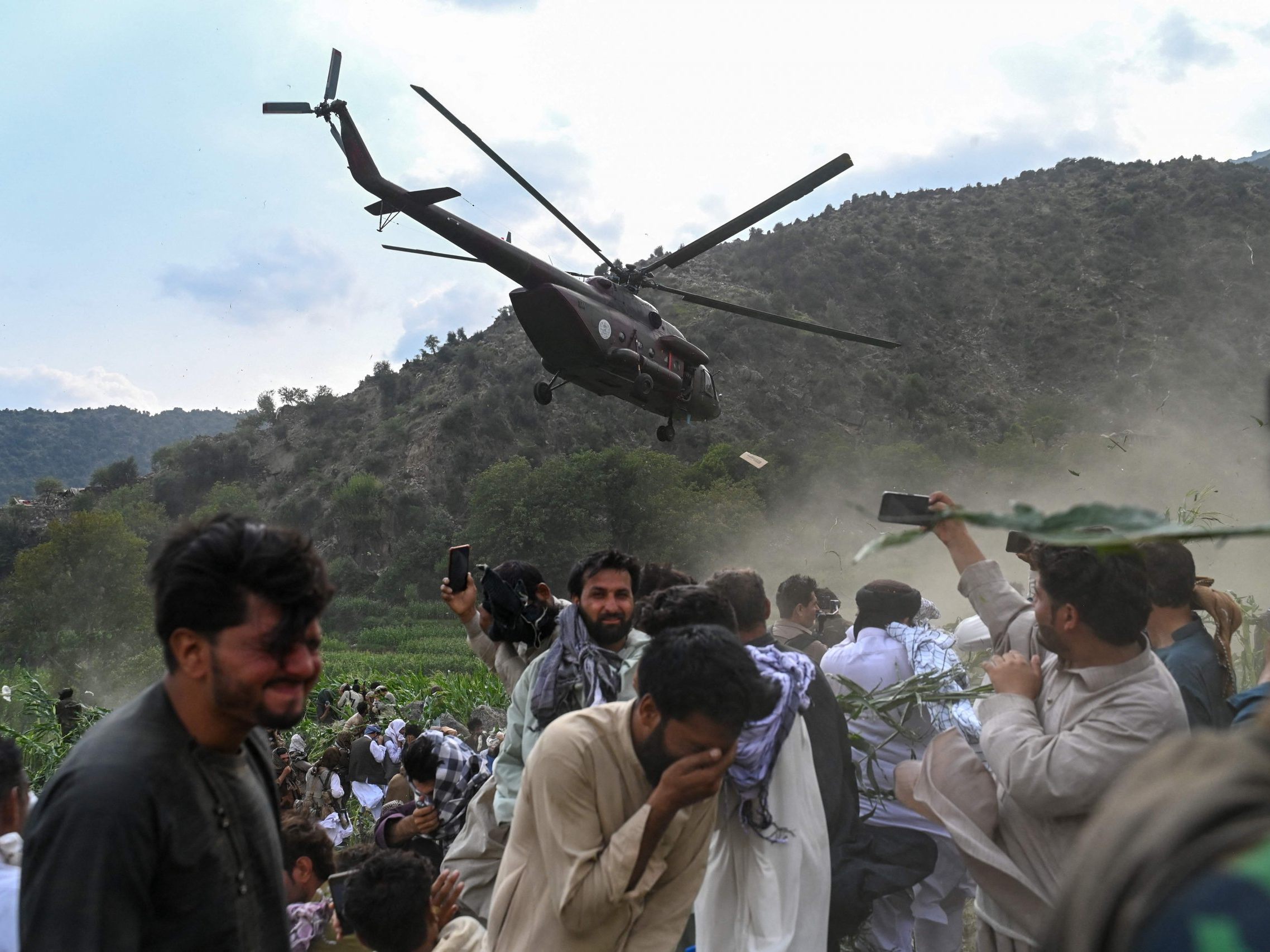 Nach einem schweren Erdbeben in Afghanistan ist die Zahl der Toten weiter gestiegen.