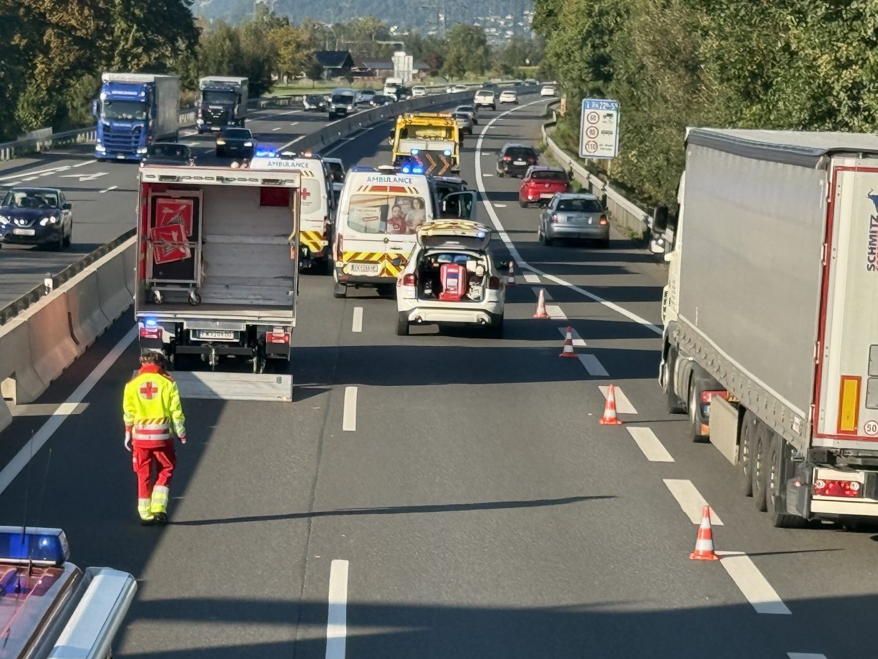 Der Unfall ereignete sich unmittelbar nach der Auffahrt Dornbirn West in Fahrtrichtung Deutschland. Der Unfall ereignete sich unmittelbar nach der Auffahrt Dornbirn West in Fahrtrichtung Deutschland.