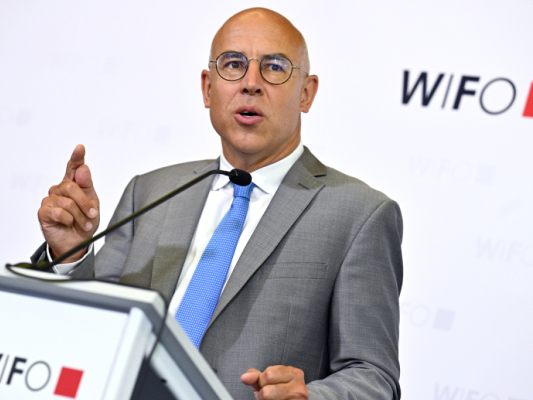 2025 "Jahr der Stagnation" 2025 "Jahr der Stagnation"