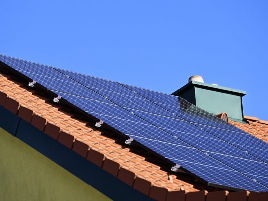 Die Einspeisetarife sind heuer auf unter 6 Cent pro kWh gesunken Die Einspeisetarife sind heuer auf unter 6 Cent pro kWh gesunken