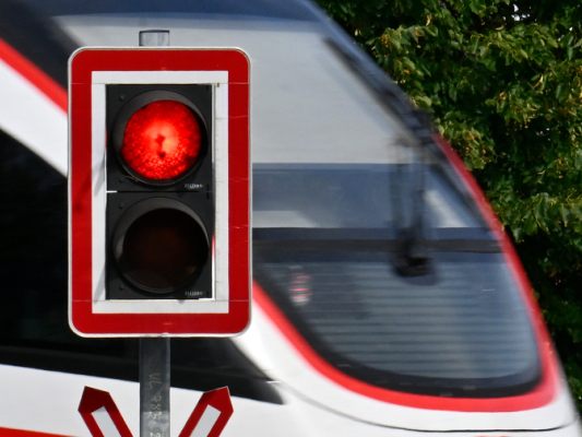 Eisenbahner wollen sich nicht von Nulllohnrunde ausbremsen lassen Eisenbahner wollen sich nicht von Nulllohnrunde ausbremsen lassen