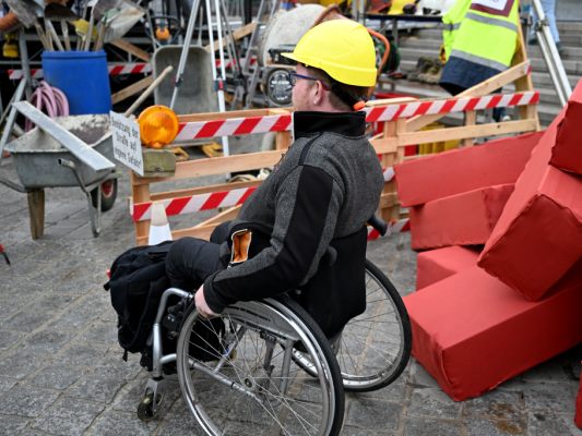 Menschenrechte sind zentraler Bestandteil des Lieferkettengesetzes Menschenrechte sind zentraler Bestandteil des Lieferkettengesetzes