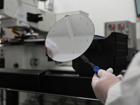 Autoindustrie und Maschinenbauer warnen vor Engpässen Autoindustrie und Maschinenbauer warnen vor Engpässen