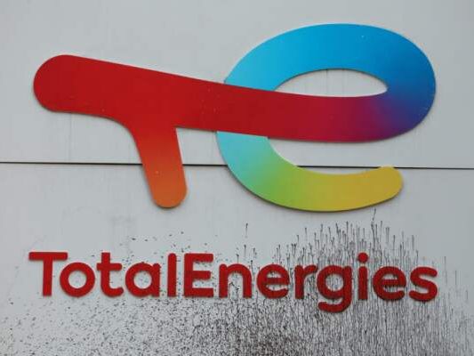 Greenwashing: Totalenergies wurde von Umweltverbänden verklagt Greenwashing: Totalenergies wurde von Umweltverbänden verklagt