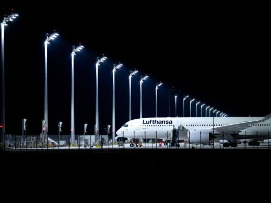 Lufthansa-Jet am Boden Lufthansa-Jet am Boden