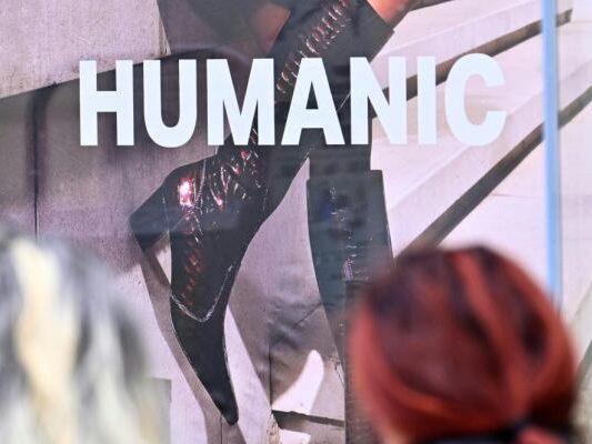 Einzelhändler und Finanzinvestor kaufen Humanic-Mutter Leder & Schuh