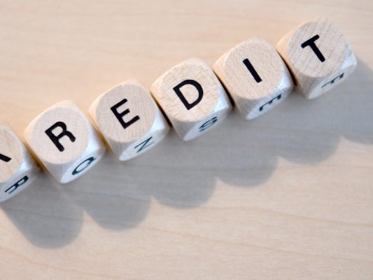 Kreditbearbeitungsspesen dürfen Aufwand nicht "grob überschreiten