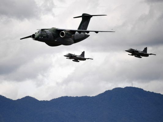 Bundesheer-Prüfkommission nahm Embraer-Beschaffung unter die Lupe Bundesheer-Prüfkommission nahm Embraer-Beschaffung unter die Lupe