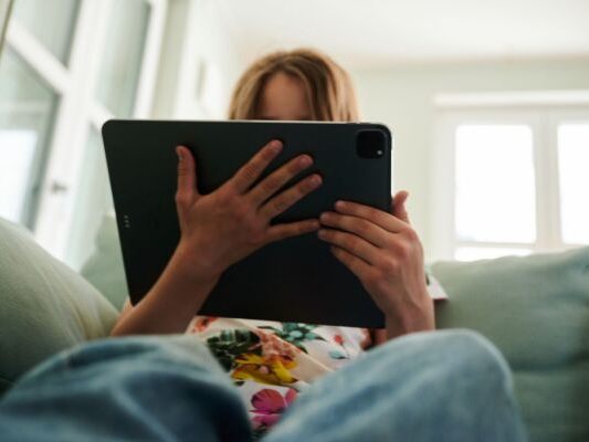 Tech-Konzerne zu Auskünften über Sicherheitsvorkehrungen aufgefordert Tech-Konzerne zu Auskünften über Sicherheitsvorkehrungen aufgefordert