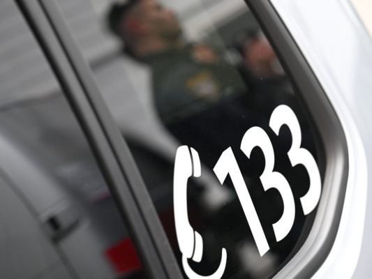 Zeuge verständigte Polizei