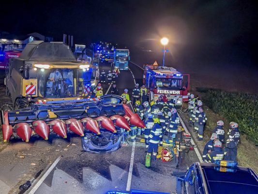 Das Mähwerk drückte den Wagen ein