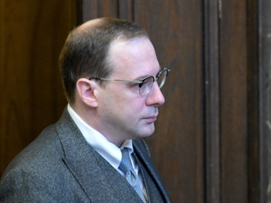 Teichtmeister soll beim Konsum von Kokain beobachtet worden sein Teichtmeister soll beim Konsum von Kokain beobachtet worden sein
