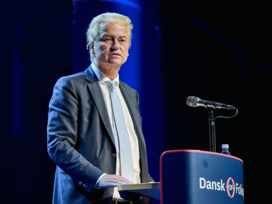 Außerdem sagte der Rechtspopulist eine Radiosendung ab