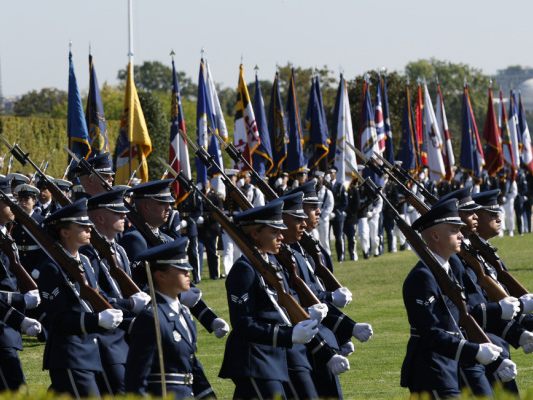 US-Soldaten sollen ihr Gehalt im Oktober erhalten US-Soldaten sollen ihr Gehalt im Oktober erhalten