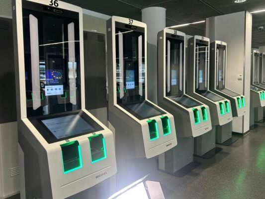 Terminals für das neue Exit/Entry-System am Flughafen Wien Terminals für das neue Exit/Entry-System am Flughafen Wien