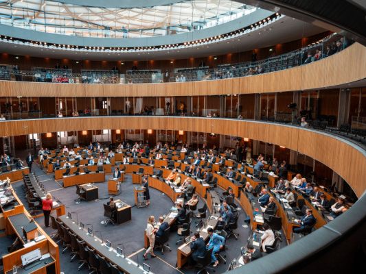 Nationalrat startet in den Oktober