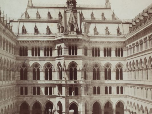 Das Wiener Rathaus wurde 1883 eröffnet