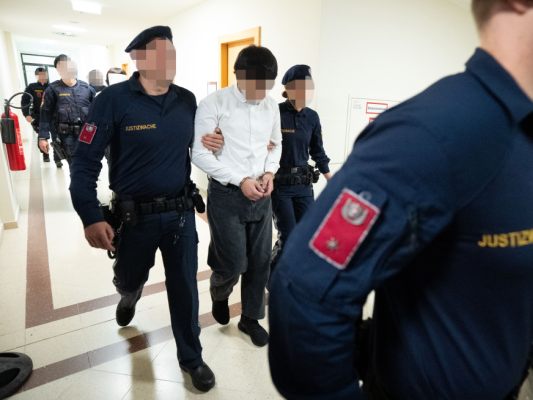 Die Hauptangeklagten befinden sich in U-Haft