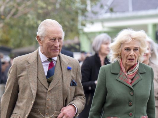 Britisches Königspaar besucht Papst