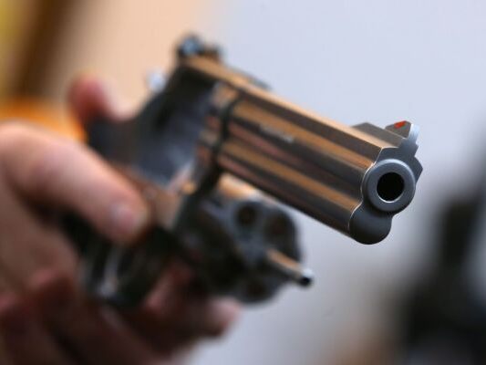 23 Personen wegen Verstoßes gegen das Waffengesetz angezeigt 23 Personen wegen Verstoßes gegen das Waffengesetz angezeigt