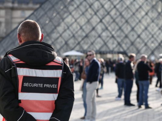 Nach dem Einbruch im Louvre steht die Sicherheit auf dem Prüfstand