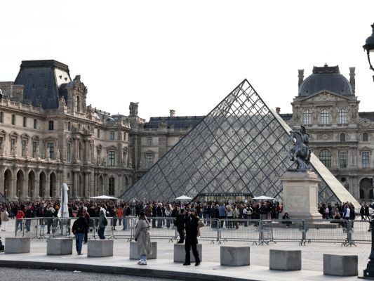 Weltberühmtes Louvre war Ziel von aufsehenerregendem Diebstahl