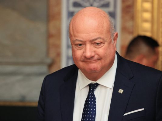 Bundeskanzler Stocker wird vorübergehend von zuhause aus arbeiten.