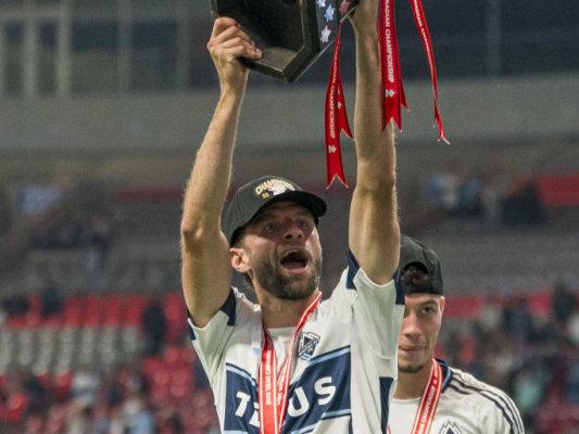 Müller bejubelt kanadischen Meistertitel Müller bejubelt kanadischen Meistertitel