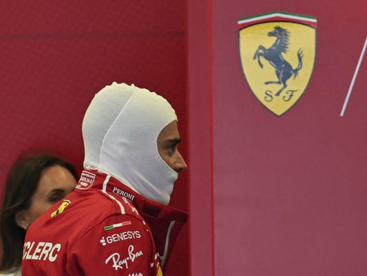 Charles Leclerc wird wohl auf die Kühlweste verzichten Charles Leclerc wird wohl auf die Kühlweste verzichten