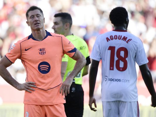 Verschossener Elfer mit Folgen: Barca-Stürmer Lewandowski Verschossener Elfer mit Folgen: Barca-Stürmer Lewandowski