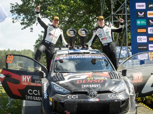 Rovanperä (re) steigt in den Formel-Sport um Rovanperä (re) steigt in den Formel-Sport um