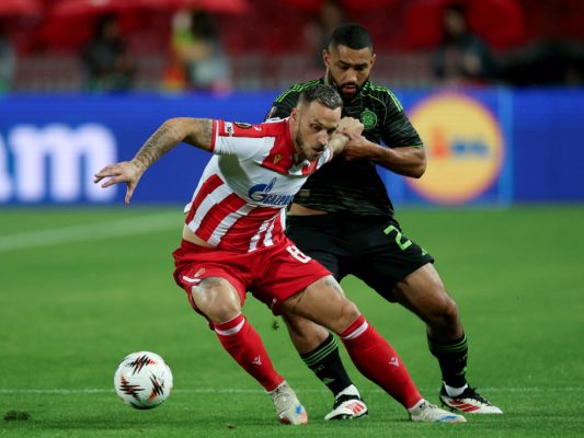 Arnautovic musste verletzt vom Rasen Arnautovic musste verletzt vom Rasen