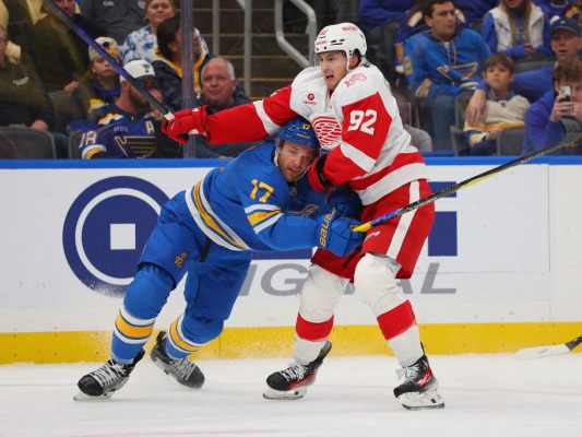 Marco Kasper/r stellte sich mit Detroit St. Louis erfolgreich entgegen