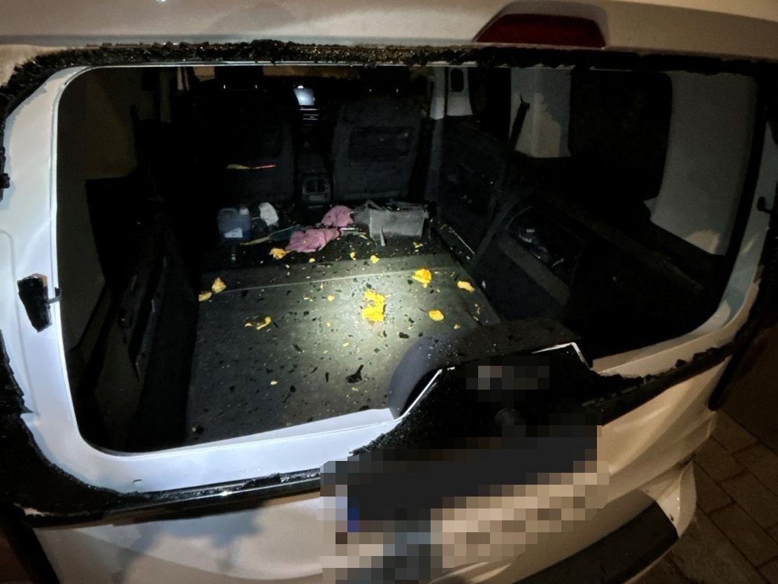 21 Autos wurden im Bezirk Bruck a. d. Leitha durch Kürbisse beschädigt. 21 Autos wurden im Bezirk Bruck a. d. Leitha durch Kürbisse beschädigt.