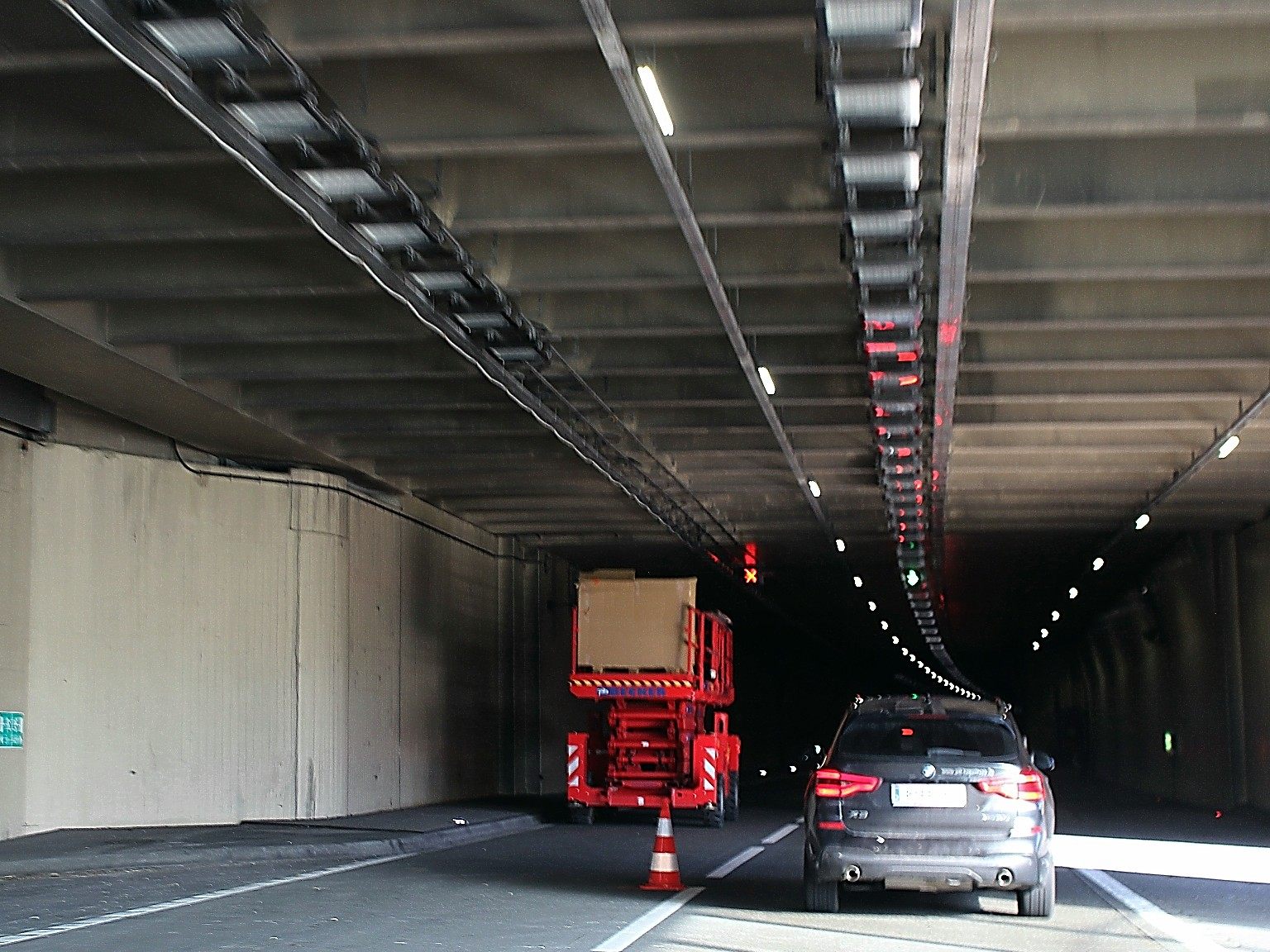 Pfändertunnel: Sperre der Weströhre sorgt für Staugefahr Pfändertunnel: Sperre der Weströhre sorgt für Staugefahr